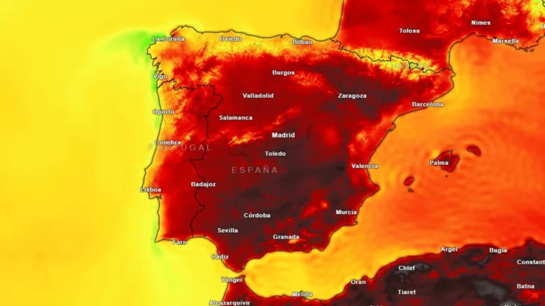 La Aemet emite aviso especial por tercera ola de calor con temperaturas extremas de hasta 44 °C La Aemet emite aviso especial por tercera ola de calor con temperaturas extremas de hasta 44 °C