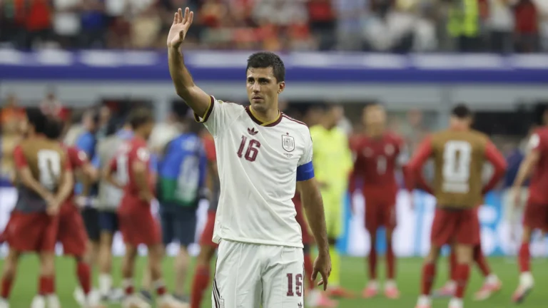 Luis de la Fuente sorprende con la alineación de España ante Bélgica en cuartos de final del Mundial 2026 Luis de la Fuente sorprende con la alineación de España ante Bélgica en cuartos de final del Mundial 2026