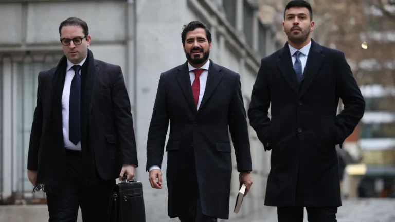 El Tribunal Supremo investiga a Alvise Pérez por presuntos desórdenes públicos vinculados a protestas de agricultores El Tribunal Supremo investiga a Alvise Pérez por presuntos desórdenes públicos vinculados a protestas de agricultores