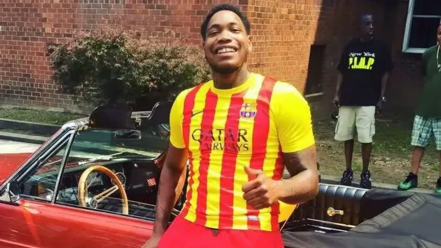 Asesinan a tiros a exjugador profesional de baloncesto durante torneo en Harlem Asesinan a tiros a exjugador profesional de baloncesto durante torneo en Harlem