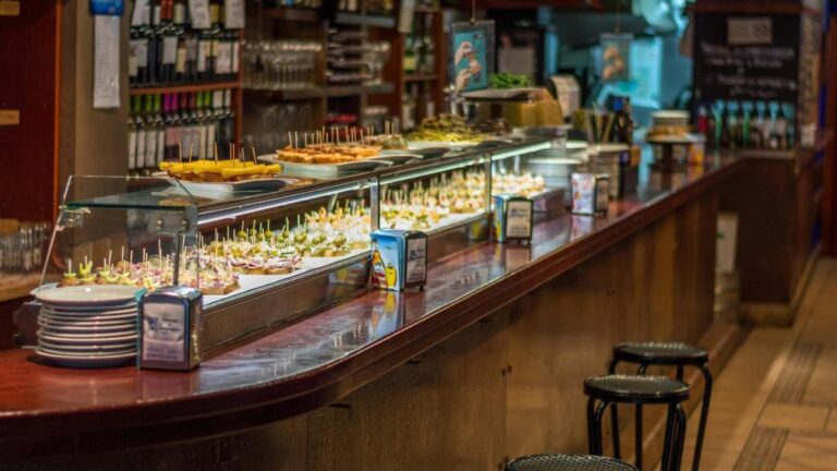 Cinco bares de tapas en Tarragona que debes visitar según opiniones de clientes Cinco bares de tapas en Tarragona que debes visitar según opiniones de clientes