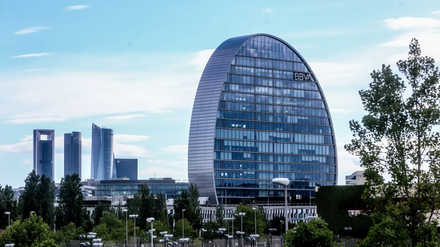 BBVA crea filial independiente para gestionar patrimonios desde 30 millones de euros BBVA crea filial independiente para gestionar patrimonios desde 30 millones de euros