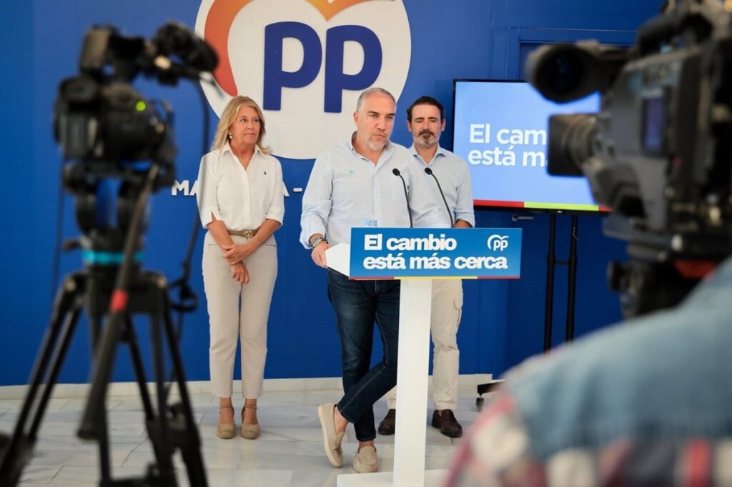 Dirigente del PP acusa al Gobierno de Sánchez de cambiar prioridades legislativas por agenda judicial Dirigente del PP acusa al Gobierno de Sánchez de cambiar prioridades legislativas por agenda judicial