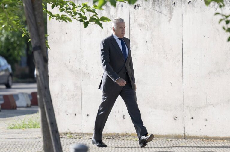 Defensa de Bárcenas acusa al Ministerio del Interior de impulsar la operación Kitchen para neutralizar información sensible Defensa de Bárcenas acusa al Ministerio del Interior de impulsar la operación Kitchen para neutralizar información sensible