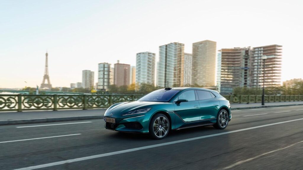 DENZA inicia operaciones en España con tecnología de carga ultrarrápida y dos modelos premium DENZA inicia operaciones en España con tecnología de carga ultrarrápida y dos modelos premium