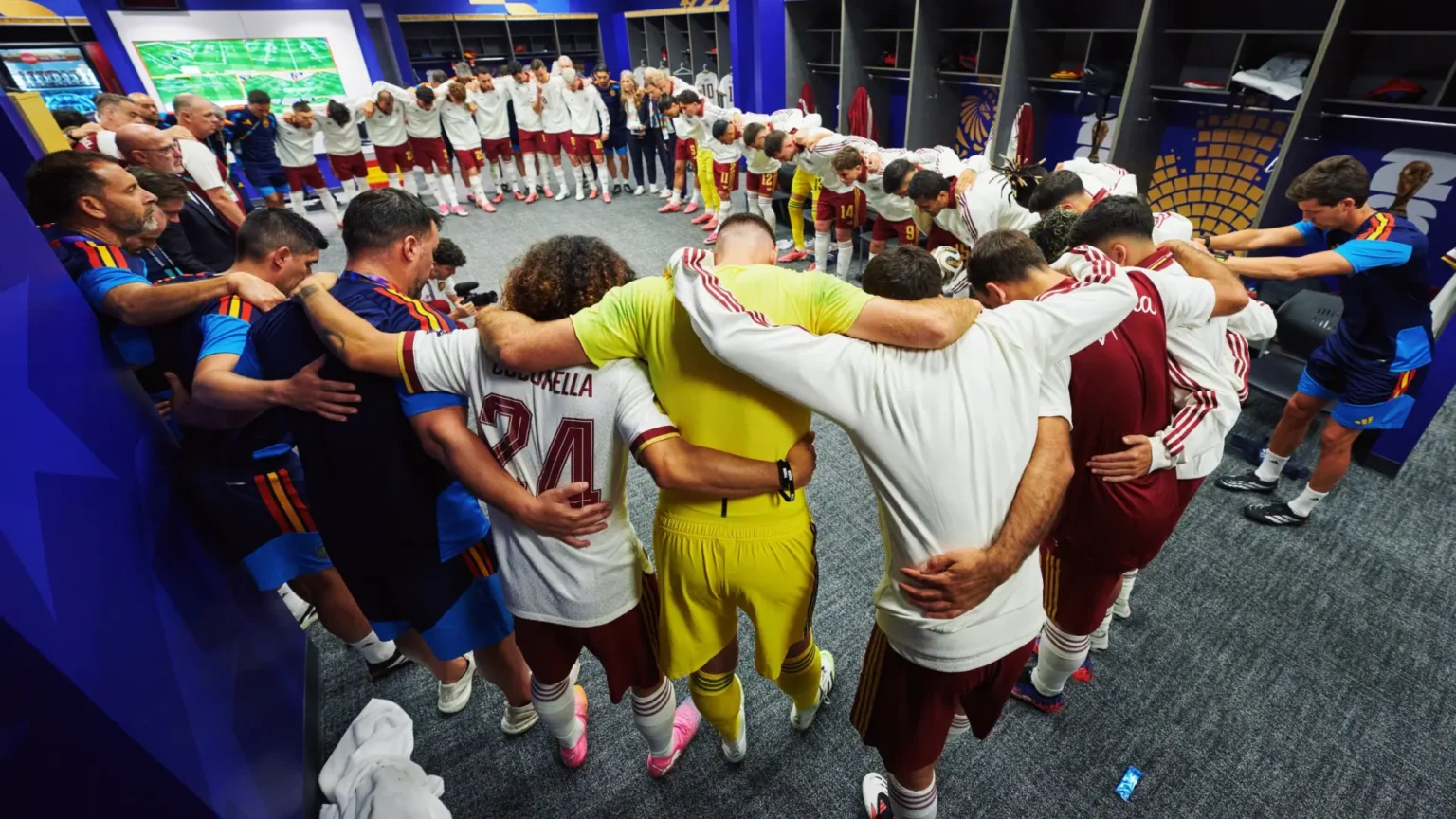 Ejecutivos del Ibex 35 respaldan a la Selección española desde el AT&T Stadium de Dallas Ejecutivos del Ibex 35 respaldan a la Selección española desde el AT&T Stadium de Dallas