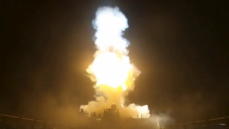 Estados Unidos e Irán protagonizan escalada militar de máxima gravedad con ataques en territorio iraní y países del Golfo Estados Unidos e Irán protagonizan escalada militar de máxima gravedad con ataques en territorio iraní y países del Golfo