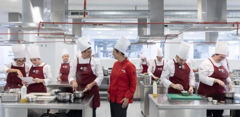 Cámara Valencia explora crear una escuela internacional de alta cocina mediterránea con participación de chefs reconocidos Cámara Valencia explora crear una escuela internacional de alta cocina mediterránea con participación de chefs reconocidos