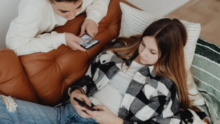 España endurece la ley digital con prohibición de redes sociales a menores de 16 años en plataformas con contenido dañino España endurece la ley digital con prohibición de redes sociales a menores de 16 años en plataformas con contenido dañino