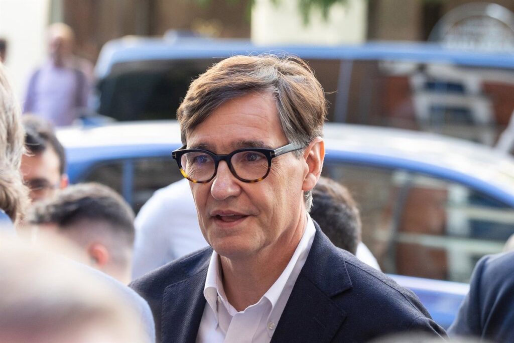 Illa desdeña el rechazo de comunidades del PP sobre financiación y afirma que Cataluña no necesita permiso para liderar Illa desdeña el rechazo de comunidades del PP sobre financiación y afirma que Cataluña no necesita permiso para liderar