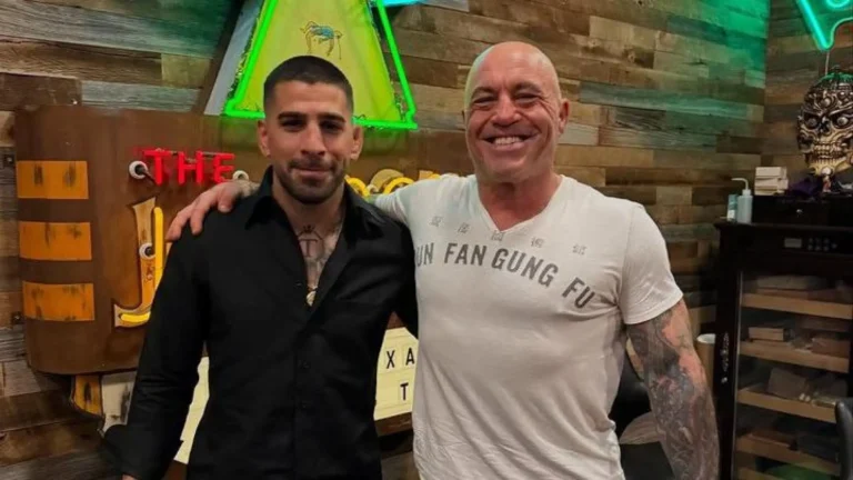 Joe Rogan revela detalles del ataque de Topuria al hígado de Gaethje tras revisar el combate Joe Rogan revela detalles del ataque de Topuria al hígado de Gaethje tras revisar el combate