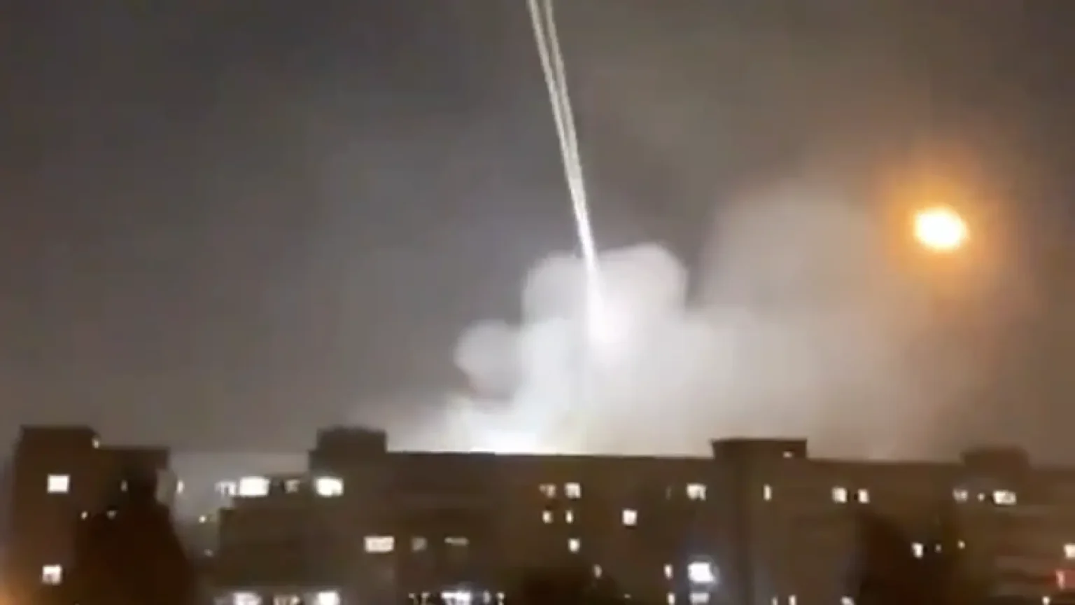 Kuwait intercepta drones hostiles mientras crece la tensión militar en el golfo Pérsico Kuwait intercepta drones hostiles mientras crece la tensión militar en el golfo Pérsico
