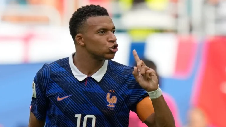 Mbappé preferiría no ser máximo goleador histórico de mundiales y jugar la final Mbappé preferiría no ser máximo goleador histórico de mundiales y jugar la final