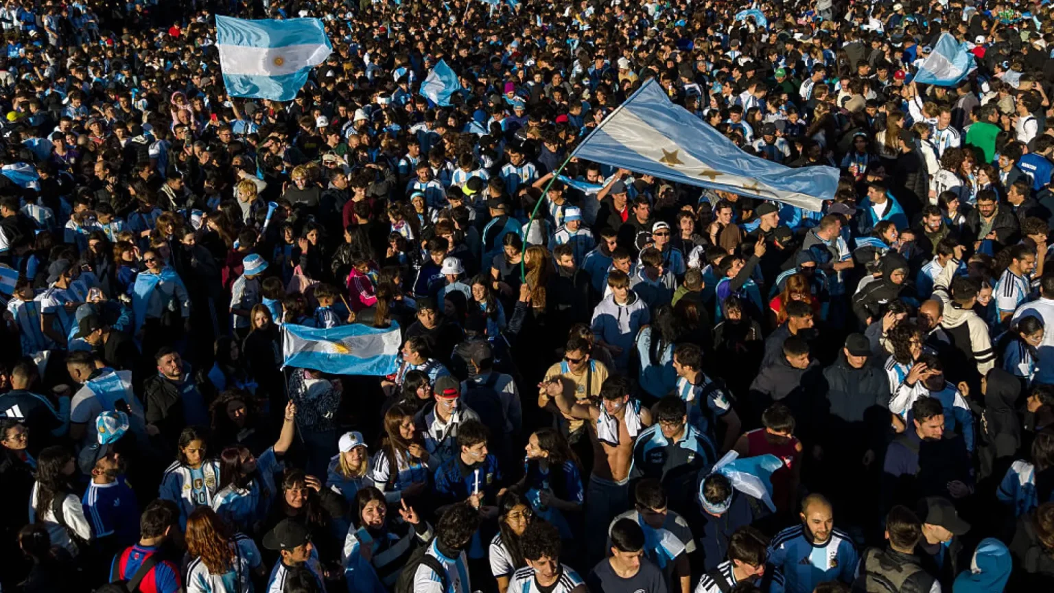 Un muerto y 19 detenidos en Argentina tras disturbios en celebraciones por triunfo ante Egipto