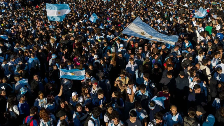 Un muerto y 19 detenidos en Argentina tras disturbios en celebraciones por triunfo ante Egipto Un muerto y 19 detenidos en Argentina tras disturbios en celebraciones por triunfo ante Egipto