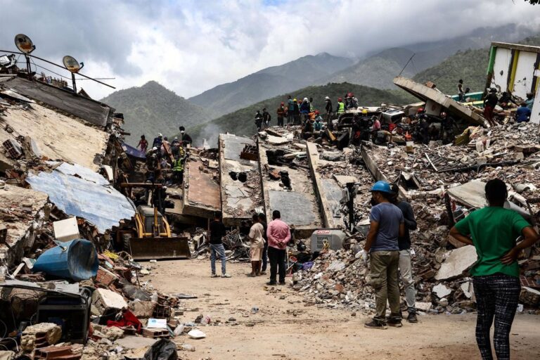 Parlamento de Canarias aprueba declaración institucional de solidaridad con Venezuela tras terremotos