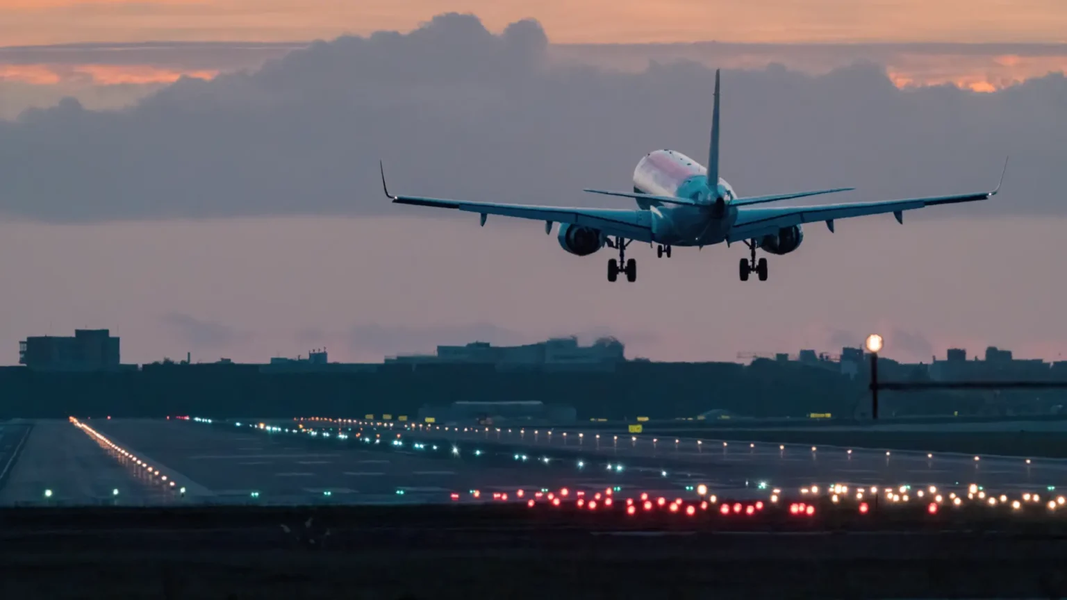 Piloto español confunde a argentinos con anuncio del Mundial