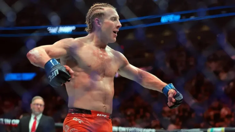 Paddy Pimblett descalifica a Ilia Topuria como peso ligero y asegura que es demasiado pequeño para enfrentarlo Paddy Pimblett descalifica a Ilia Topuria como peso ligero y asegura que es demasiado pequeño para enfrentarlo