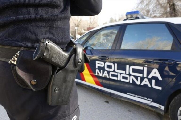 Policía Nacional detiene a 14 personas por blanqueo de narcotráfico, dos de ellas son agentes Policía Nacional detiene a 14 personas por blanqueo de narcotráfico, dos de ellas son agentes