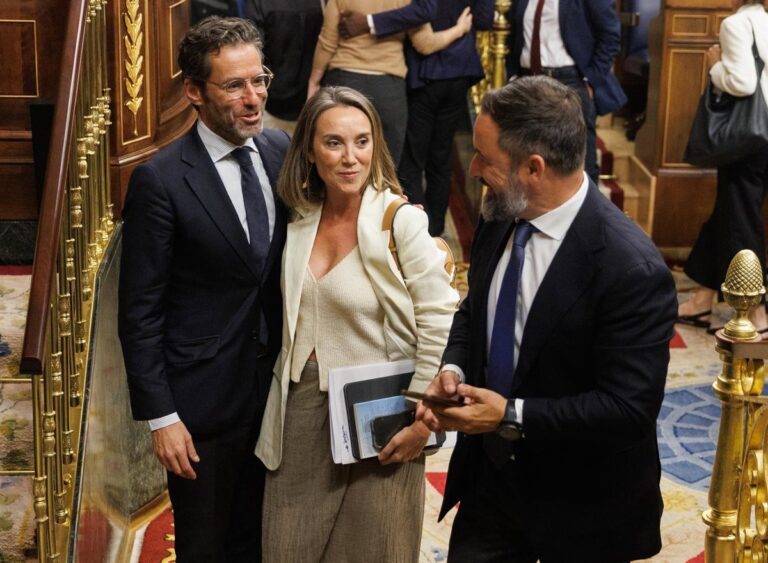 PP defiende pacto en Andalucía por estabilidad mientras su prioridad nacional es sacar a Sánchez de Moncloa PP defiende pacto en Andalucía por estabilidad mientras su prioridad nacional es sacar a Sánchez de Moncloa