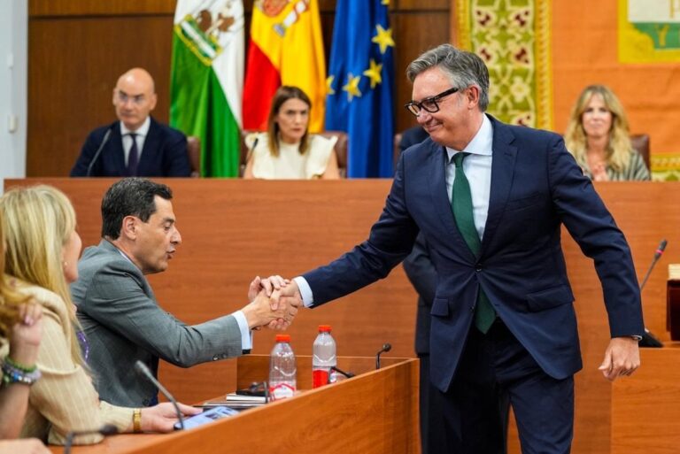 PP y Vox sellan acuerdo de gobierno en Andalucía con 150 medidas antes de segunda votación PP y Vox sellan acuerdo de gobierno en Andalucía con 150 medidas antes de segunda votación