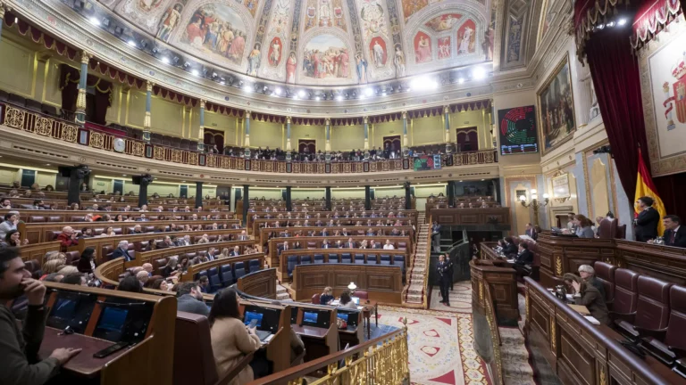 Congreso de España tramita reforma que reduciría requisitos para constituir grupos parlamentarios Congreso de España tramita reforma que reduciría requisitos para constituir grupos parlamentarios