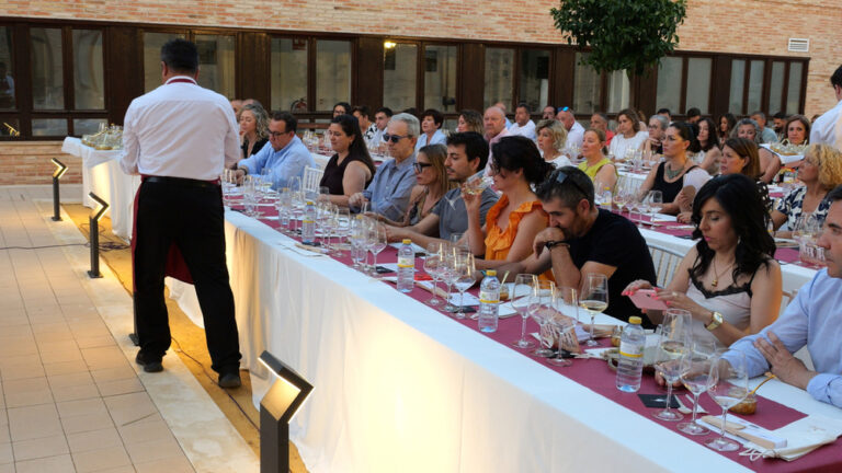 Almagro combina cultura, gastronomía y solidaridad en evento benéfico inspirado en el Siglo de Oro Almagro combina cultura, gastronomía y solidaridad en evento benéfico inspirado en el Siglo de Oro
