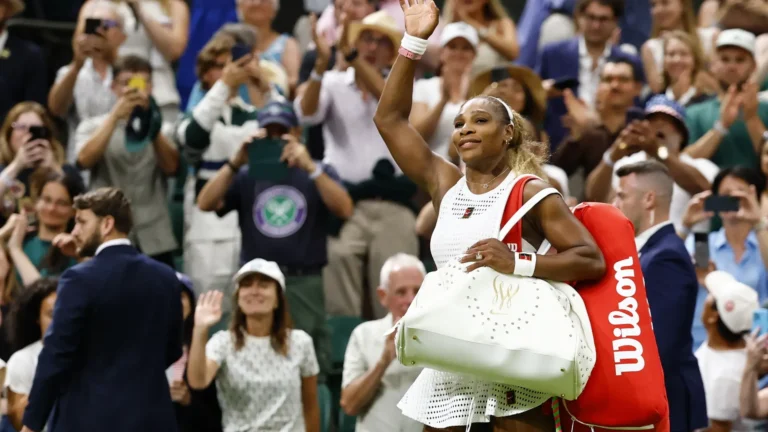 Serena Williams regresa a Wimbledon a los 44 años y cae en primera ronda tras cuatro años sin competir Serena Williams regresa a Wimbledon a los 44 años y cae en primera ronda tras cuatro años sin competir
