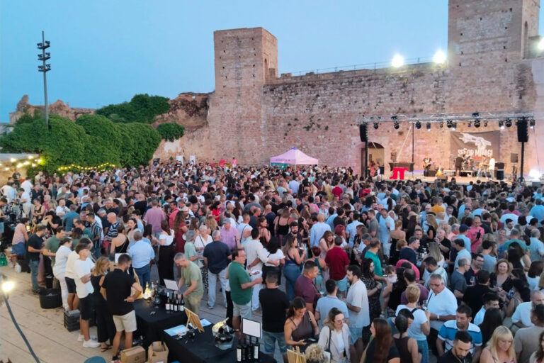 El Tardeo con la DO regresa a Requena con 18 bodegas y música en el Castillo El Tardeo con la DO regresa a Requena con 18 bodegas y música en el Castillo