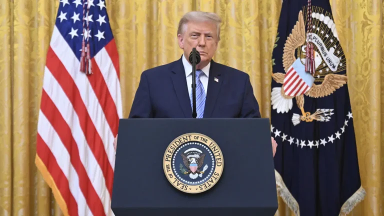 Trump sostiene primera conversación con el primer ministro británico Andy Burnham y abordan cooperación en petróleo y defensa Trump sostiene primera conversación con el primer ministro británico Andy Burnham y abordan cooperación en petróleo y defensa