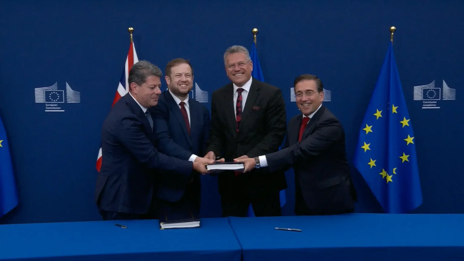 UE y Reino Unido firman el Tratado sobre Gibraltar que elimina la Verja tras tres siglos de confrontación