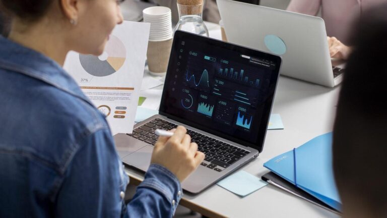 Universidad CEU lanza carrera pionera en Inteligencia de Negocios en Alicante para 2026 Universidad CEU lanza carrera pionera en Inteligencia de Negocios en Alicante para 2026