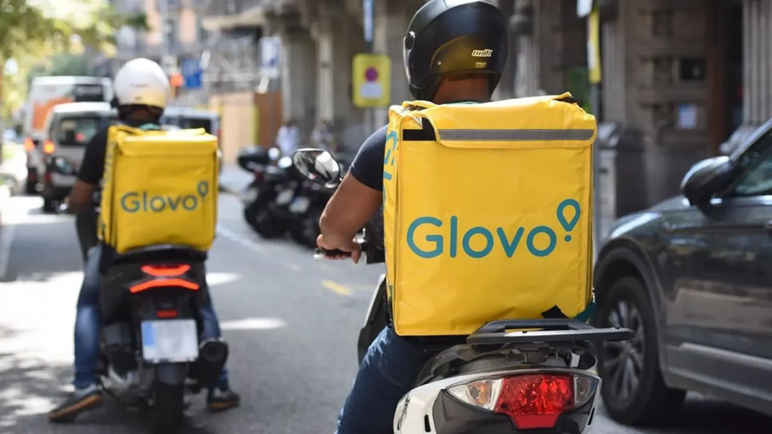 Trabajadores de Glovo en España expresan incertidumbre tras anuncio de venta a fondo estadounidense Trabajadores de Glovo en España expresan incertidumbre tras anuncio de venta a fondo estadounidense
