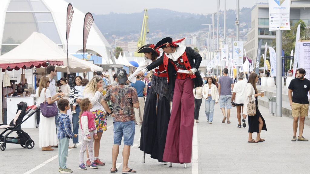 Vigo SeaFest arranca su séptima edición con concurso gastronómico y natación artística Vigo SeaFest arranca su séptima edición con concurso gastronómico y natación artística