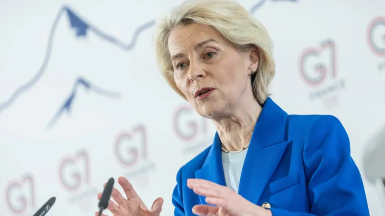 Von der Leyen urge entrega de más defensas antiaéreas a Ucrania tras ataque masivo de Rusia con 351 drones contra Kiev Von der Leyen urge entrega de más defensas antiaéreas a Ucrania tras ataque masivo de Rusia con 351 drones contra Kiev