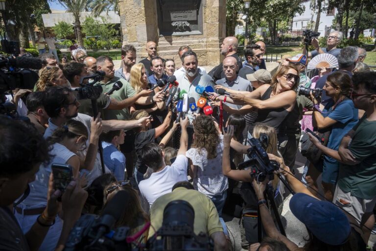 Santiago Abascal compara la crisis de Ceuta con el futuro que prevé para España Santiago Abascal compara la crisis de Ceuta con el futuro que prevé para España