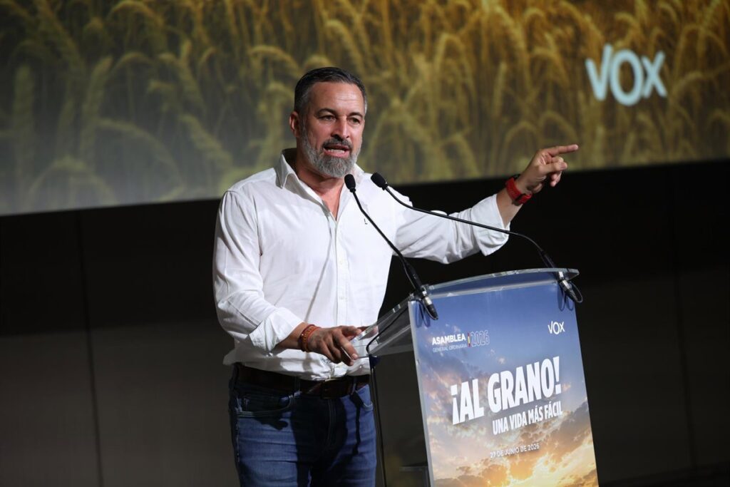 Abascal califica los incendios forestales como ‘desastre nacional’ y responsabiliza a Sánchez Abascal califica los incendios forestales como 'desastre nacional' y responsabiliza a Sánchez