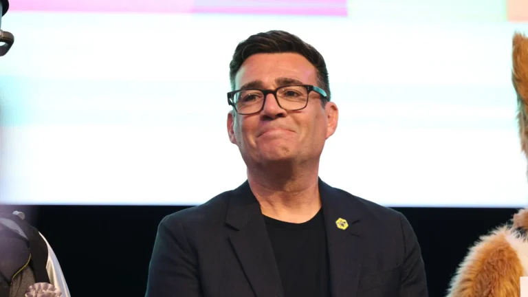 Centro económico advierte al gobierno de Andy Burnham que no hay margen para más endeudamiento en Reino Unido