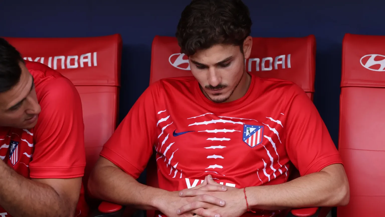 Atlético de Madrid emite tajante comunicado negando cualquier negociación con Barcelona por Julián Álvarez Atlético de Madrid emite tajante comunicado negando cualquier negociación con Barcelona por Julián Álvarez