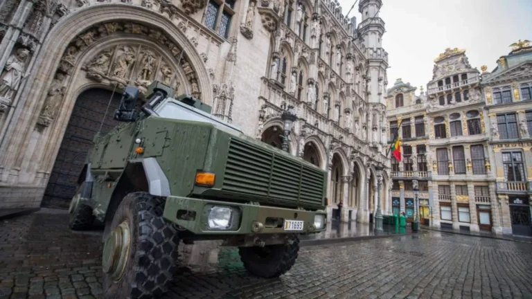 Bélgica completa las 500 plazas de su primer programa de servicio militar voluntario y descarta reinstaurar el obligatorio Bélgica completa las 500 plazas de su primer programa de servicio militar voluntario y descarta reinstaurar el obligatorio