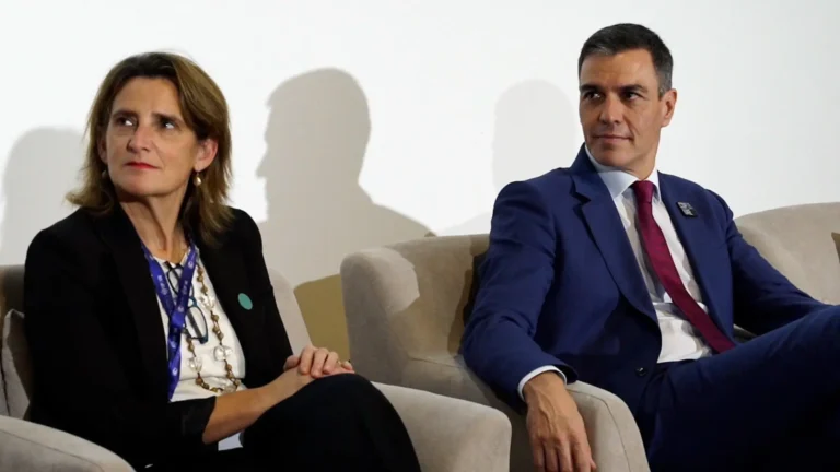 Comisión Europea investiga a España por pago de 36 millones de euros relacionado con energías renovables