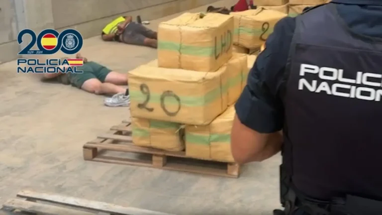 Policía Nacional desarticuló una de las mayores organizaciones criminales de tráfico de hachís en España Policía Nacional desarticuló una de las mayores organizaciones criminales de tráfico de hachís en España