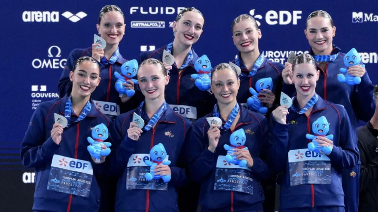 El equipo español de natación artística conquista la plata en los Europeos de París