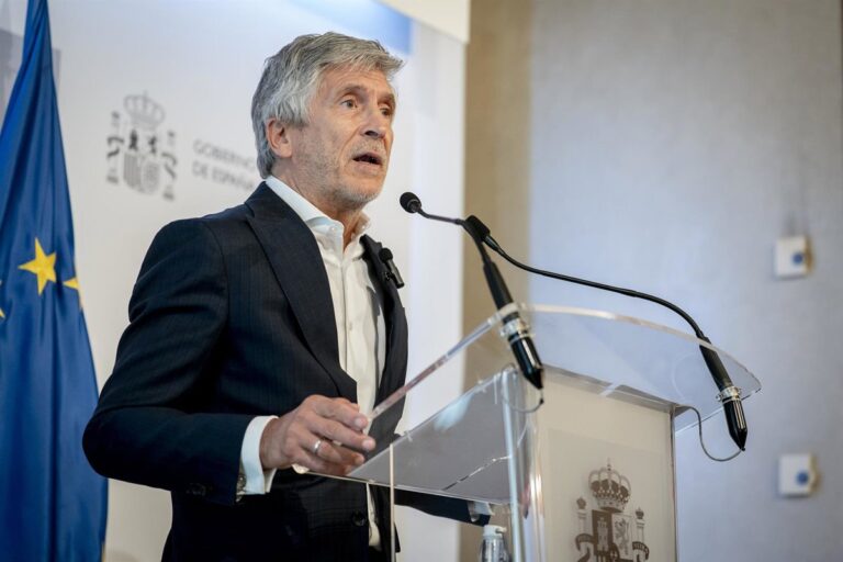España restablece controles fronterizos en conexiones aéreas y marítimas con Italia España restablece controles fronterizos en conexiones aéreas y marítimas con Italia