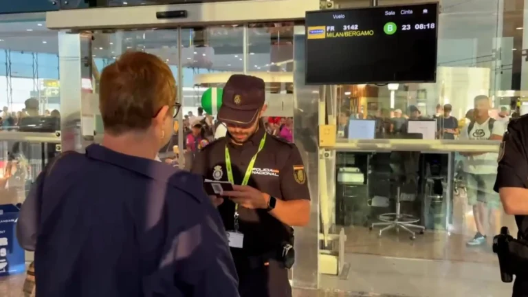 España restablece controles fronterizos temporales a viajeros procedentes de Italia durante 30 días