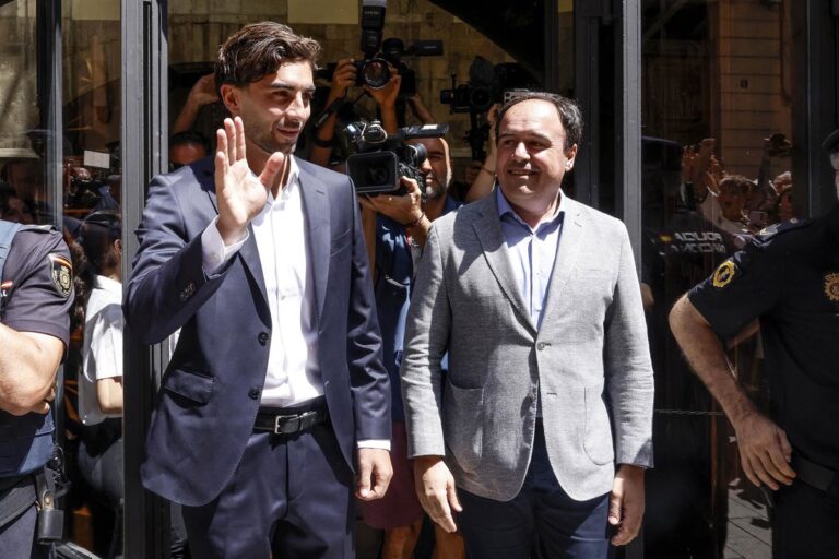 Ferran Torres es nombrado embajador oficial de la Comunitat Valenciana Ferran Torres es nombrado embajador oficial de la Comunitat Valenciana