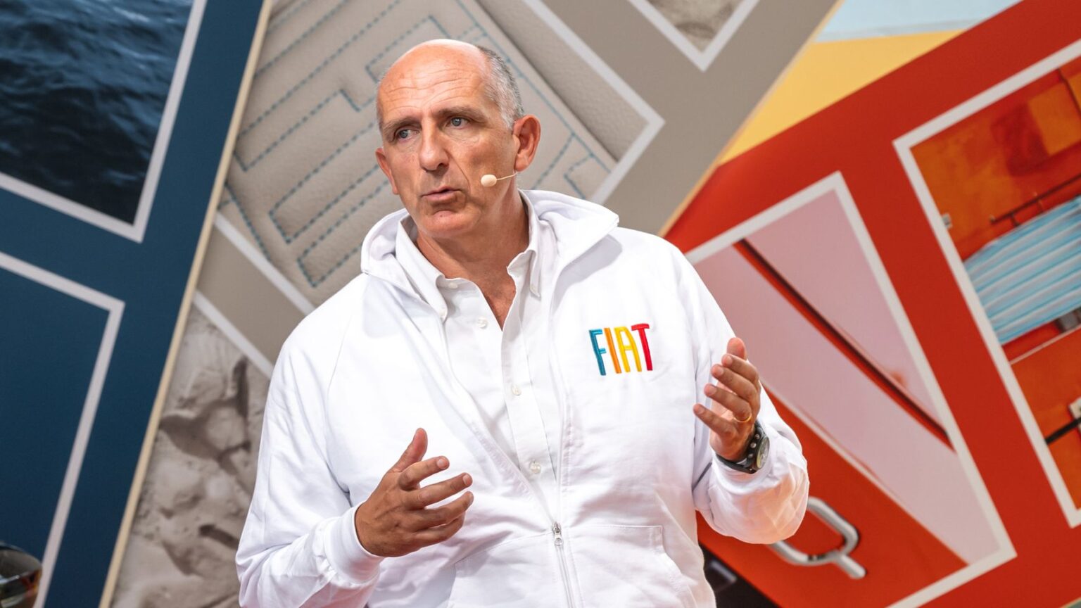 Fiat responde al avance de fabricantes asiáticos con su legado histórico y dominio del mercado urbano Fiat responde al avance de fabricantes asiáticos con su legado histórico y dominio del mercado urbano