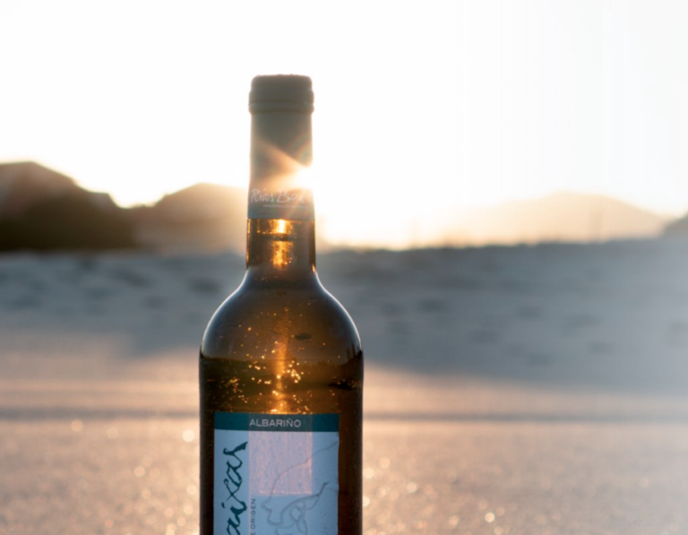 Condes de Albarei gana la Medalla de Oro en la Cata Concurso Rías Baixas Albariño 2025