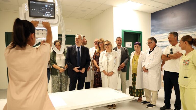 Hospital de Barbanza inaugura sala de radiología con inteligencia artificial y ecógrafos portátiles Hospital de Barbanza inaugura sala de radiología con inteligencia artificial y ecógrafos portátiles