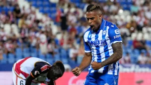 Mariano Díaz rescata un punto para el Alavés en empate 1-1 ante Rayo Vallecano